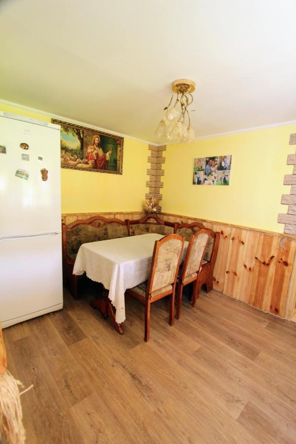 Котедж "Гірський Затишок" Iaremcea Exterior foto